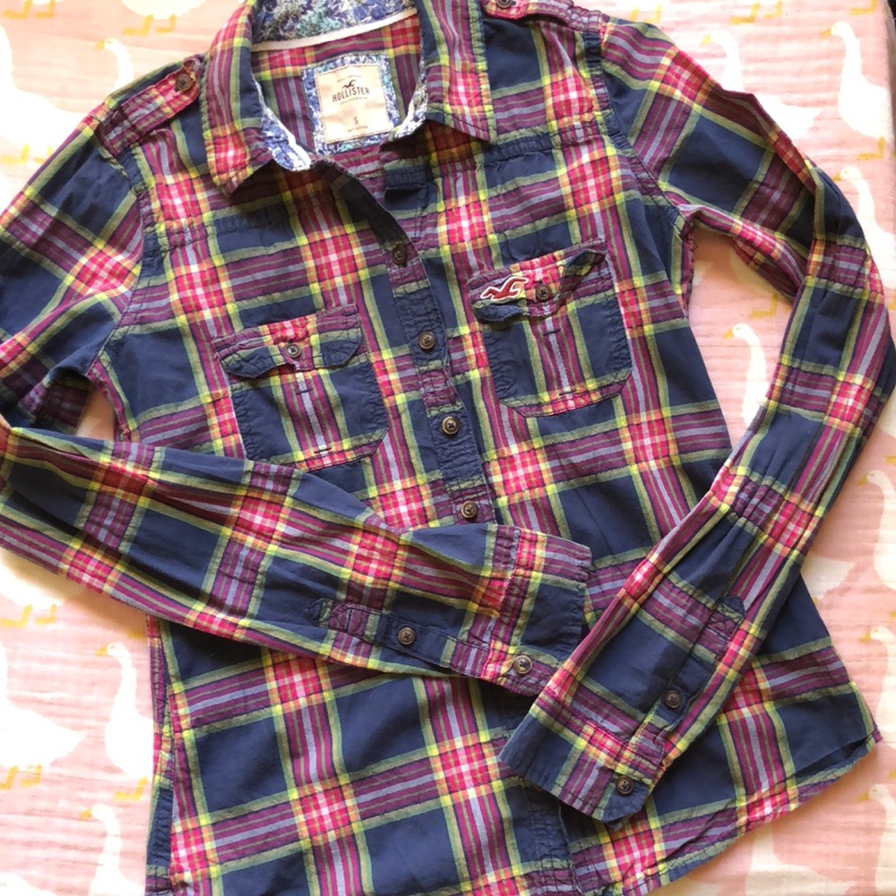 Hollister plaid button up shirt